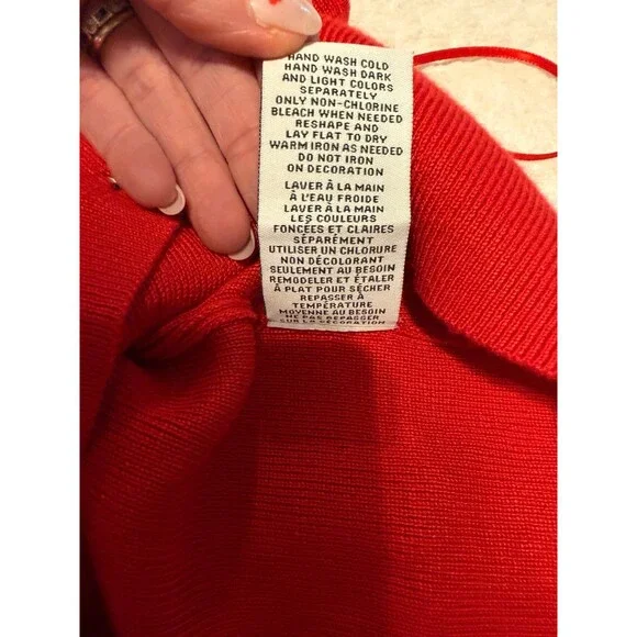 Carmen Marc Valvo Red Star Embellised Tank-Small- NWT $58 retail - Picture 7 of 8